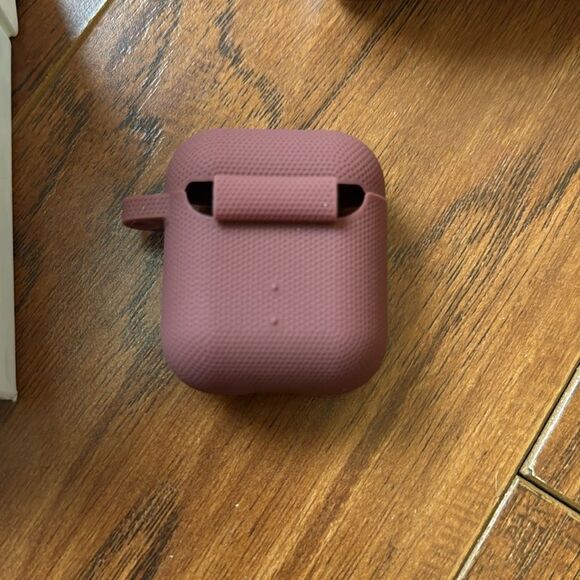 NWT U by UAG Silicone Case Shockproof Carabiner Dusty Rose AirPods Gen 1 & 2‎ - Picture 8 of 11